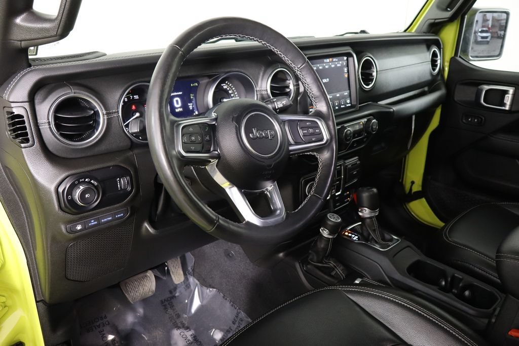 Used 2023 Jeep Wrangler Unlimited Sahara w/ Cold Weather Group AWD/4WD image 23