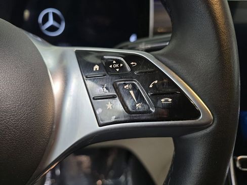 Used 2023 Mercedes-Benz GLC 300 GLC 300 image 21