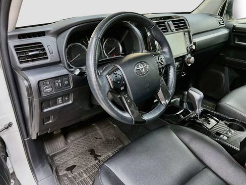 Used 2023 Toyota 4Runner TRD Off-Road Premium w/ Moonroof Package AWD/4WD image 4