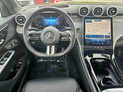 Certified 2024 Mercedes-Benz GLC 300 4MATIC image 33