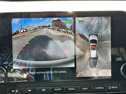 New 2025 Nissan Pathfinder Platinum image 32