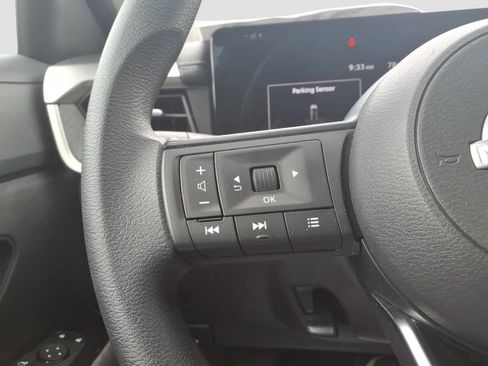 Used 2025 Nissan Kicks SV w/ SV Premium Package AWD/4WD image 23