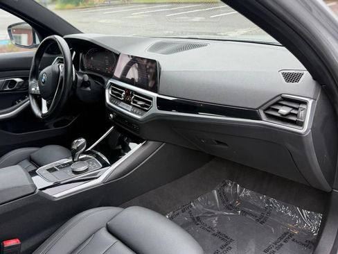 Used 2019 BMW 330i xDrive Sedan w/ Driving Assistance Package AWD/4WD image 16