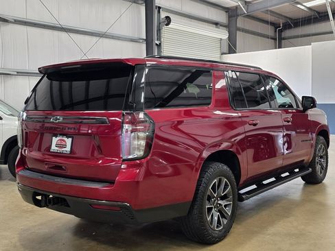 Used 2021 Chevrolet Suburban Z71 w/ Z71 Signature Package AWD/4WD image 4