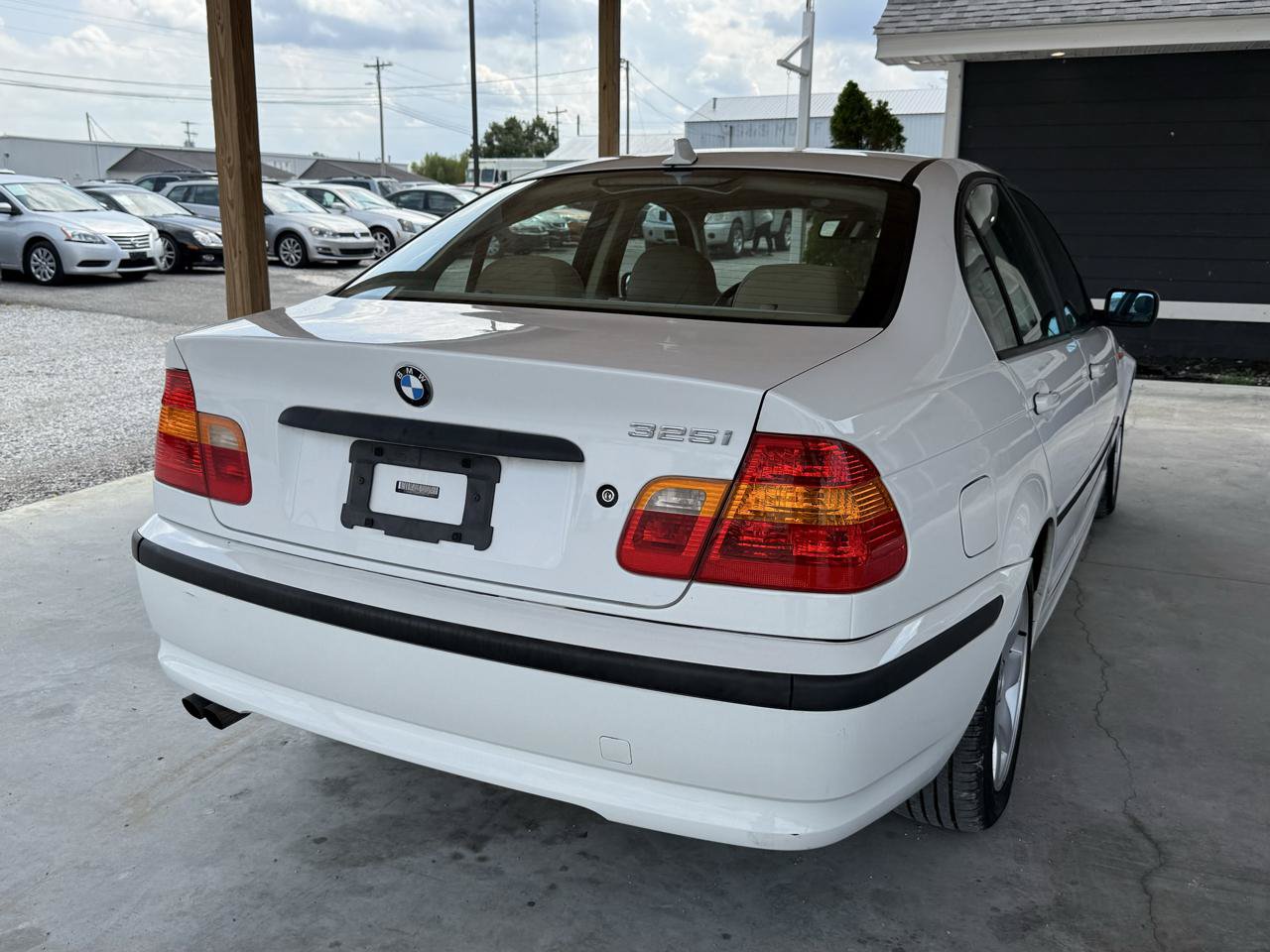 Used 2003 BMW 325i Sedan RWD image 26