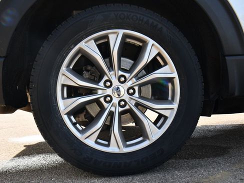 Used 2024 Ford Explorer Limited AWD/4WD image 42