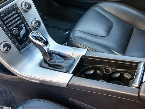 Used 2018 Volvo V60 T5 Cross Country w/ Convenience Package image 20