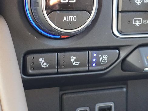 Used 2024 Chevrolet Tahoe High Country w/ Premium Package 2 image 19