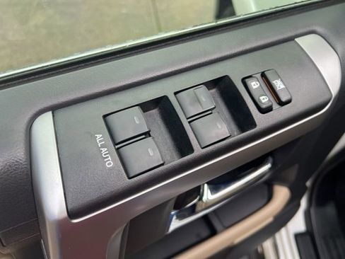 Used 2018 Toyota 4Runner Limited image 46