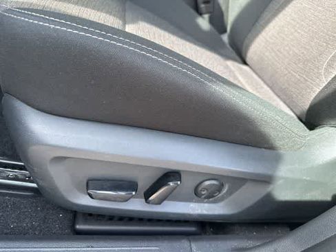 Used 2023 Nissan Rogue SV image 6