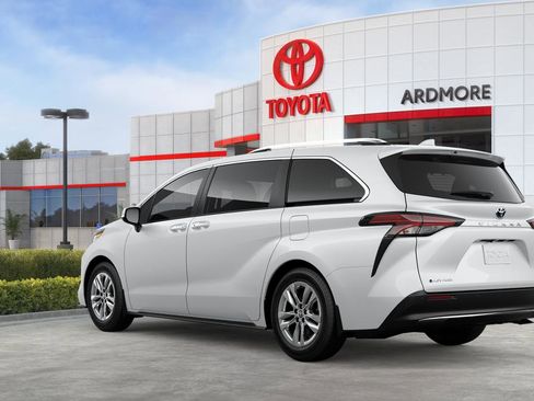 New 2025 Toyota Sienna Limited image 26