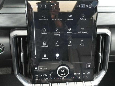 New 2026 GMC Acadia AT4 w/ Luxury Package image 16