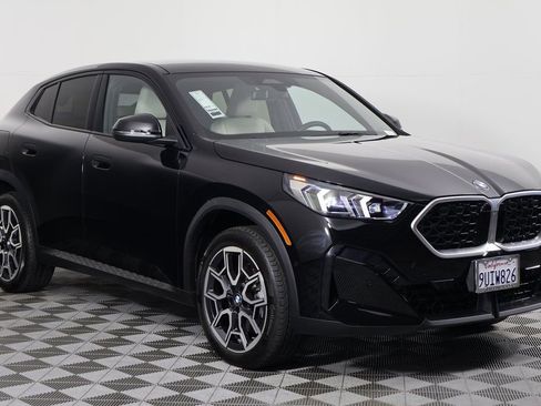 Used 2025 BMW X2 xDrive28i w/ Convenience Package AWD/4WD image 3