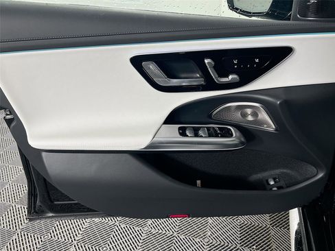 New 2026 Mercedes-Benz E 53 AMG e 4MATIC Sedan image 18
