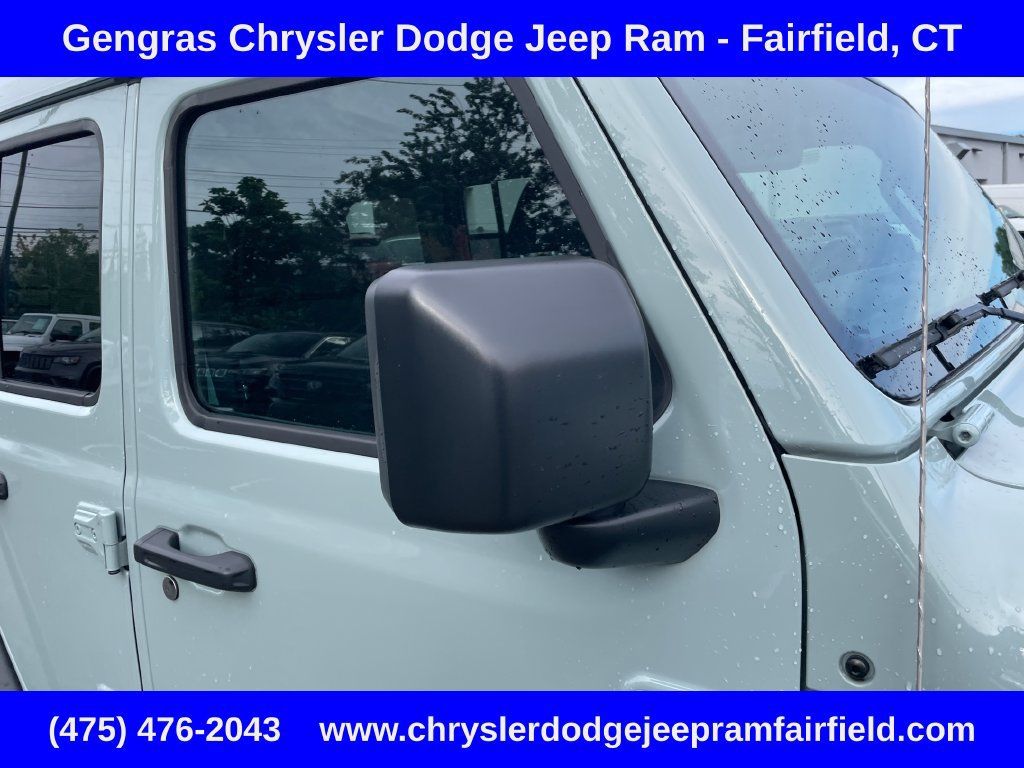 Used 2023 Jeep Wrangler Unlimited w/ Sun & Screen Package AWD/4WD image 16