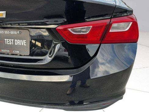 Used 2022 Chevrolet Malibu LS w/ LPO, Convenience Package 2 FWD image 17