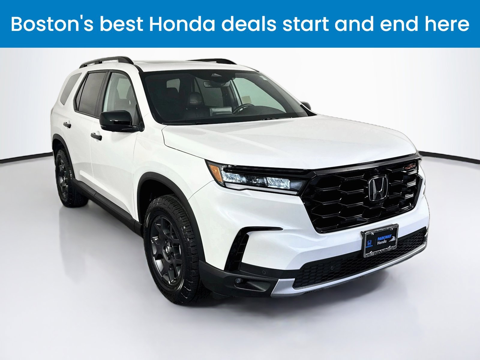 Used 2025 Honda Pilot TrailSport image 1