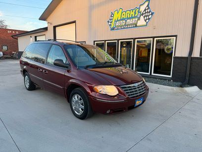 Used 2007 Chrysler Town & Country Limited w/ Trailer Tow Prep Group