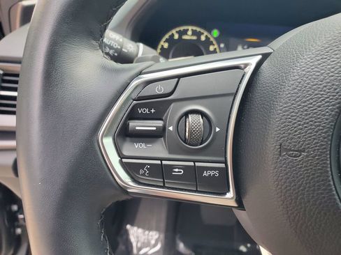 Used 2025 Acura RDX SH-AWD image 25