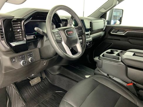 Used 2025 GMC Sierra 3500 SLT AWD/4WD image 24