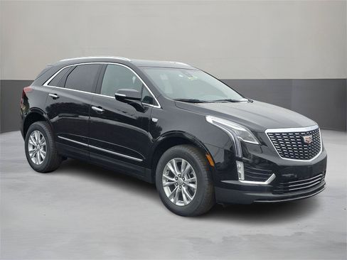 New 2025 Cadillac XT5 Luxury w/ LPO, Floor Liner Package AWD/4WD image 2