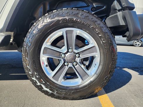 Used 2019 Jeep Wrangler Unlimited Sahara w/ Dual Top Group image 16