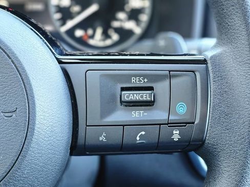 Certified 2023 Nissan Rogue SV image 17