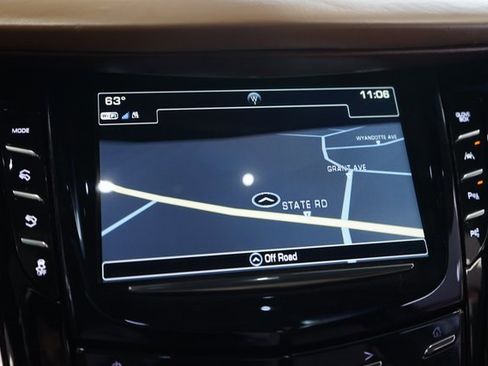 Used 2017 Cadillac Escalade Platinum image 9