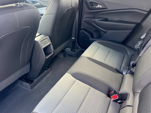 New 2026 Chevrolet Trax LT w/ LT Convenience Package FWD image 9
