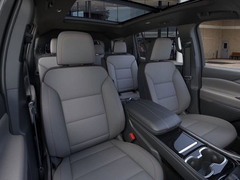 New 2026 Chevrolet Traverse LT image 16