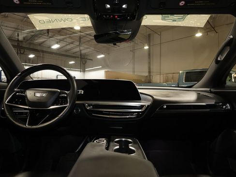 Used 2024 Cadillac Lyriq Luxury w/ LPO, Floor Liner Package image 29