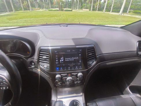 Used 2020 Jeep Grand Cherokee High Altitude AWD/4WD image 9