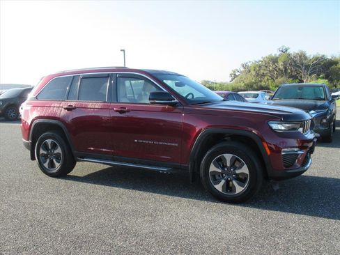 Used 2022 Jeep Grand Cherokee Limited 4xe image 2