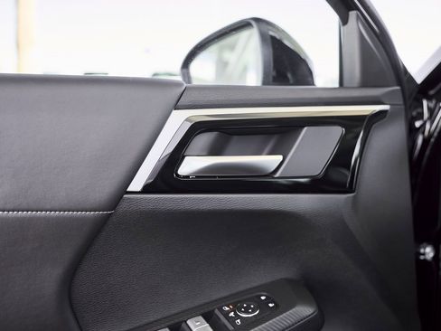 New 2026 Mitsubishi Outlander SE image 21