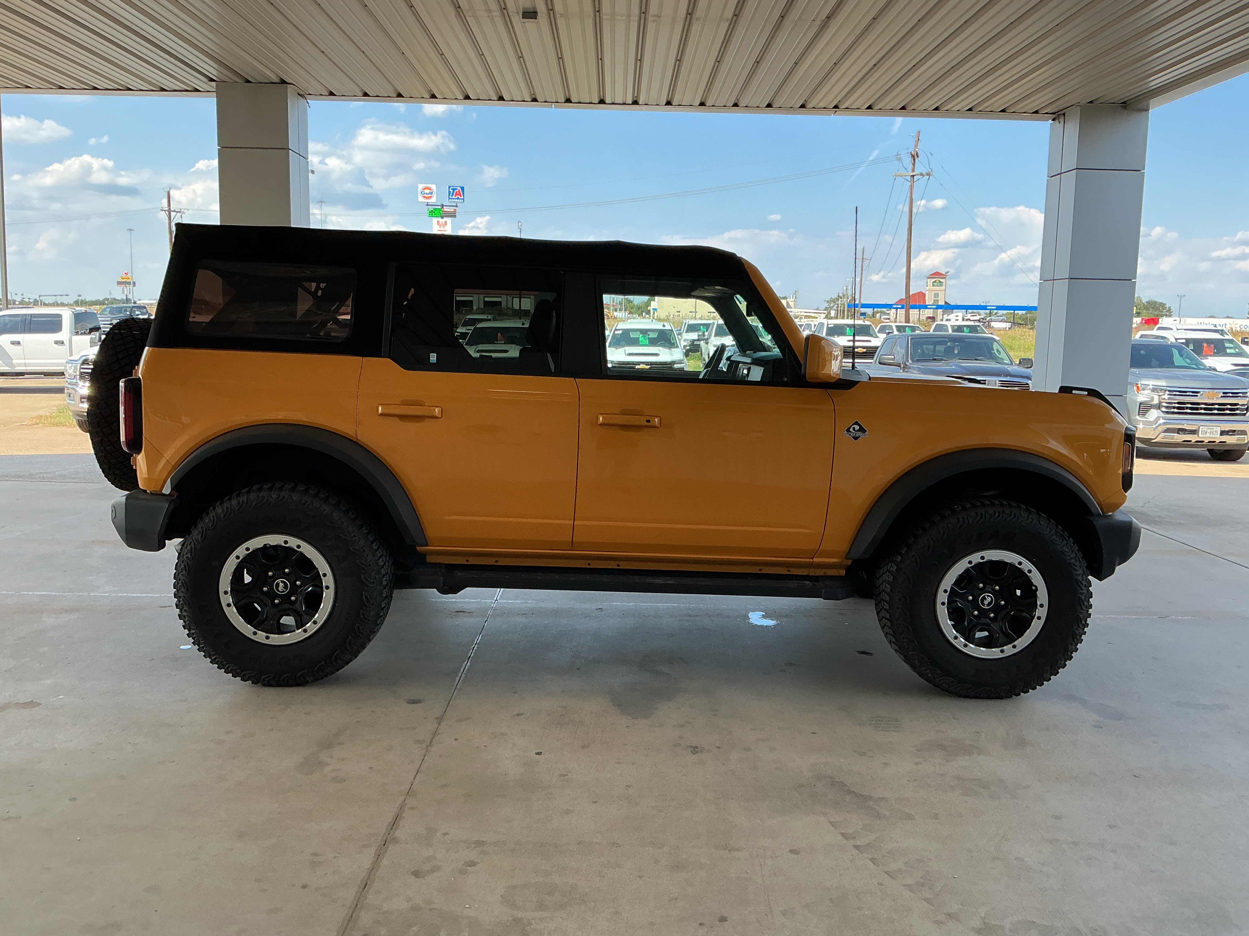 Used 2021 Ford Bronco Outer Banks w/ Sasquatch Package AWD/4WD image 42
