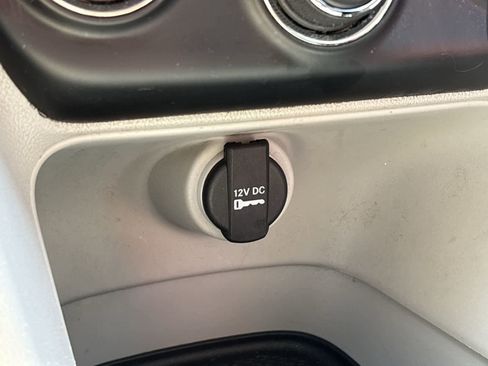 Used 2013 Dodge Dart SXT w/ Popular Equipment Group FWD image 22