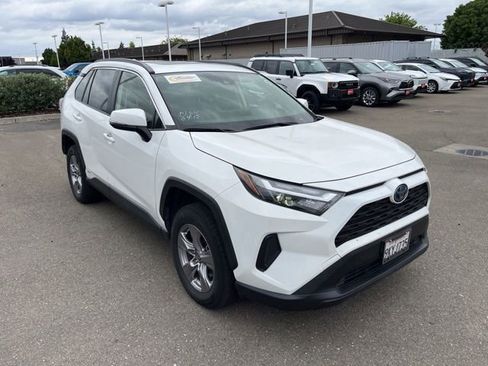 Used 2024 Toyota RAV4 XLE w/ Convenience Package AWD/4WD image 3