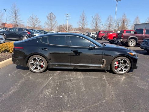 Used 2018 Kia Stinger GT2 image 4
