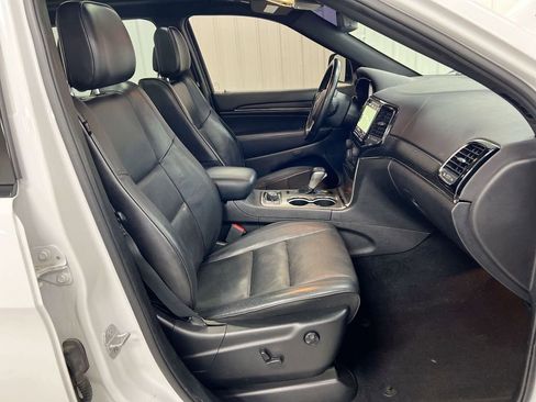 Used 2021 Jeep Grand Cherokee High Altitude AWD/4WD image 23