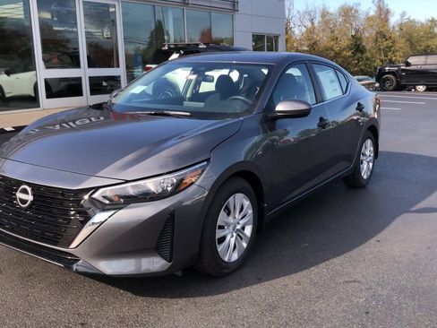 New 2025 Nissan Sentra S image 4