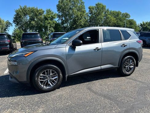 Used 2023 Nissan Rogue S AWD/4WD image 5