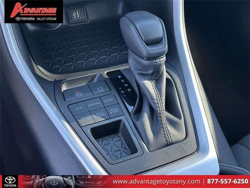 Certified 2025 Toyota RAV4 LE image 35