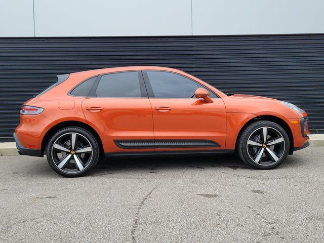 Certified 2023 Porsche Macan AWD/4WD image 8