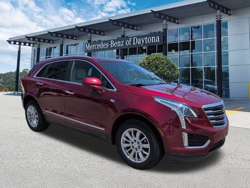 Used 2018 Cadillac XT5 FWD image 2