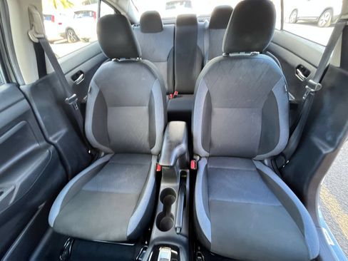 Used 2025 Nissan Versa SV FWD image 36