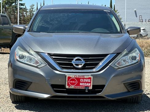 Used 2017 Nissan Altima 2.5 S w/ Power Driver Seat Package FWD image 11