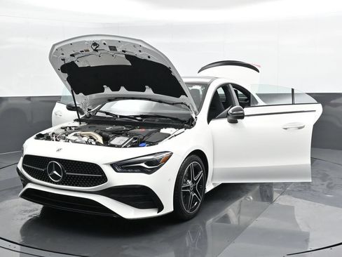 Used 2025 Mercedes-Benz CLA 250 4MATIC image 54