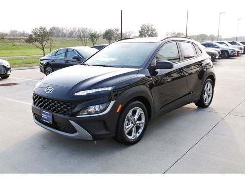 Certified 2023 Hyundai Kona SEL w/ Convenience Package image 4