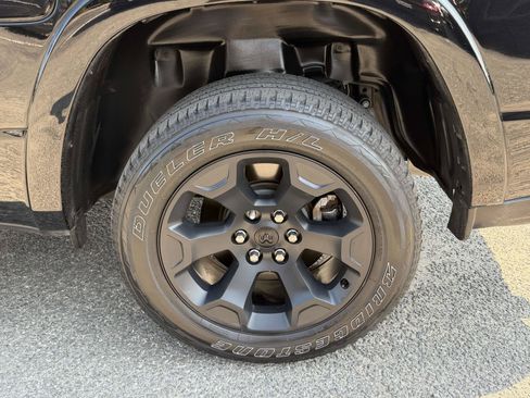 Used 2025 RAM 1500 Big Horn AWD/4WD image 36