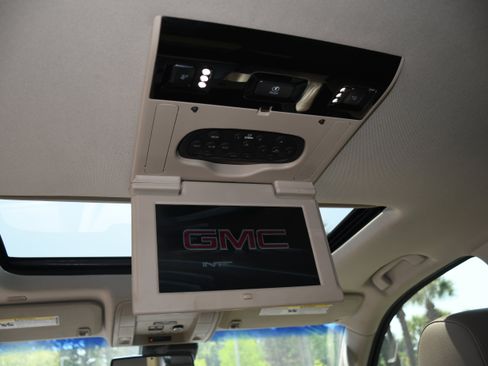 Used 2018 GMC Yukon SLT w/ Open Road Package RWD image 19